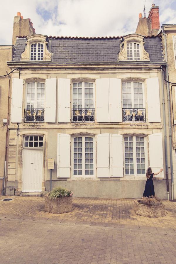 La Maison De La Liberte Suite Jeanne Barret 푸아티에 외부 사진