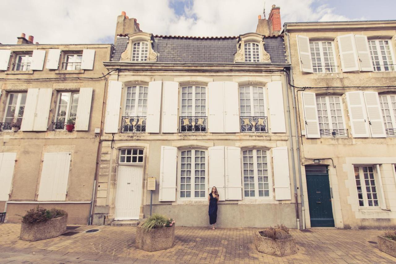 La Maison De La Liberte Suite Jeanne Barret 푸아티에 외부 사진